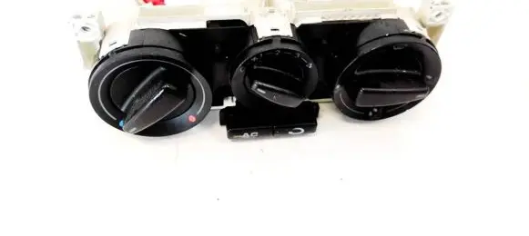 Volkswagen PASSAT B5 Climate control unit 1J0820045E 90151101