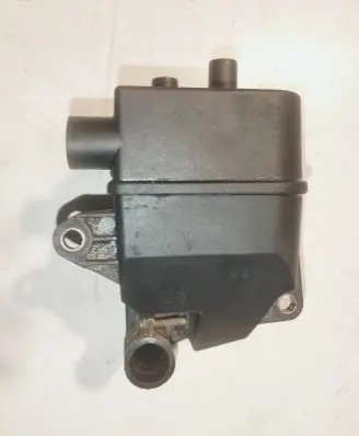 Volvo XC70 Breather/breather pipe/hose 8692211
