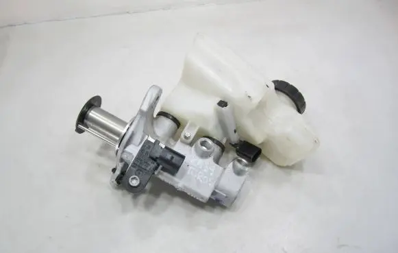 Volkswagen T-Cross Master brake cylinder 2Q1611301 4H025646