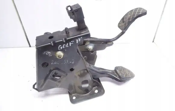 Volkswagen Golf IV Brake pedal 1J1721130