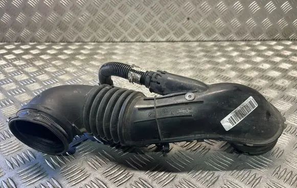 BMW 1 E81 E87 Air intake hose/pipe 7804846