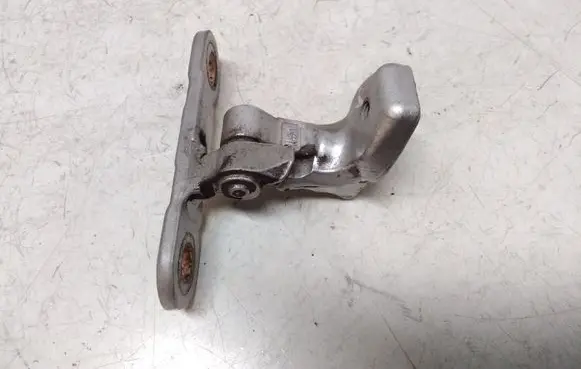 Opel Vectra C Rear door upper hinge