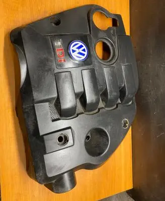 Engine cover (trim)