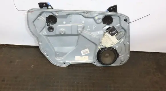 Dacia Dokker Front window lifting mechanism without motor