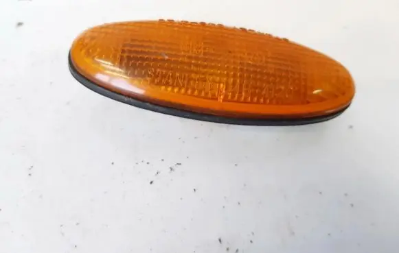 Mazda Premacy Front fender indicator light 0464120