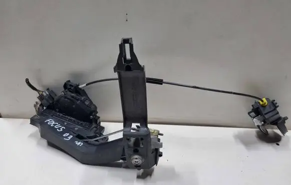 Ford Focus Front door lock 1E0249CL 382273A