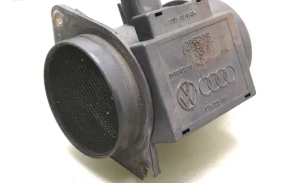 Volkswagen Golf III Mass air flow meter 074906461