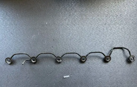 Nissan Patrol Y60 Fuel line pipe 16671V7211
