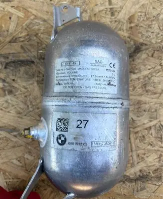 BMW 7 G11 G12 Air suspension tank/reservoir 686193303