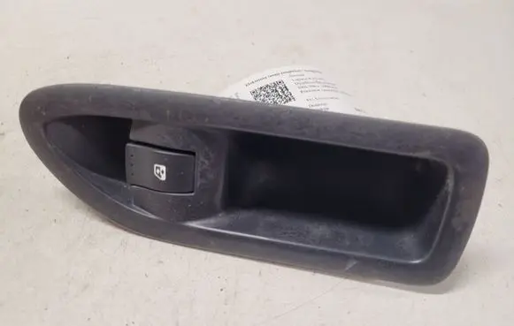 Renault Laguna II Electric window control switch 8200016014 28078