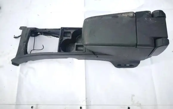 Cadillac SRX Armrest 1ga0171896 25761663