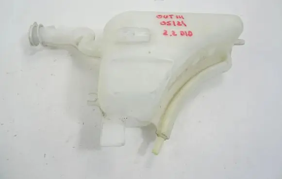 Mitsubishi Outlander Windscreen/windshield washer pump