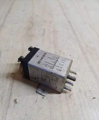 Mercedes-Benz E W124 Other relay 2015403845 87E30387