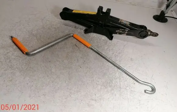 Lexus IS 220D-250-350 Lift Jack 