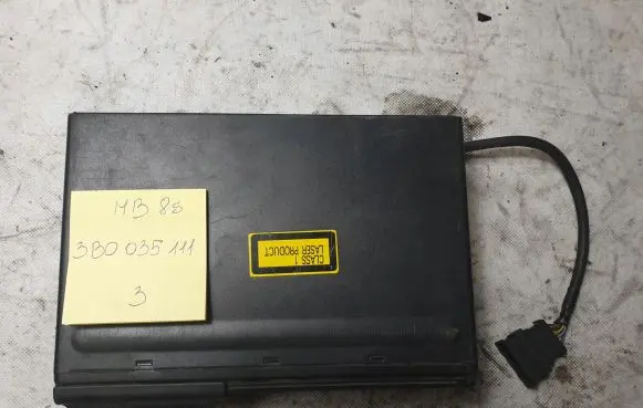 Volkswagen PASSAT B5 CD/DVD changer 3B0035111