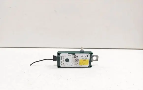Volkswagen Touareg I Antenna control unit 7L6035577 12040200
