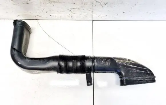 Mercedes-Benz E W212 Air intake hose/pipe a6510903437