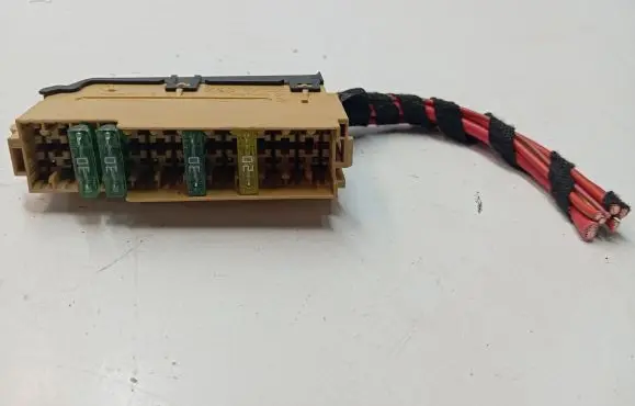Porsche Macan (95B) Fuse module 8K0941824A