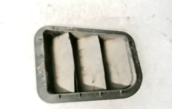 Dash center air vent grill