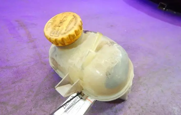 Opel Tigra B Coolant expansion tank/reservoir 09129170