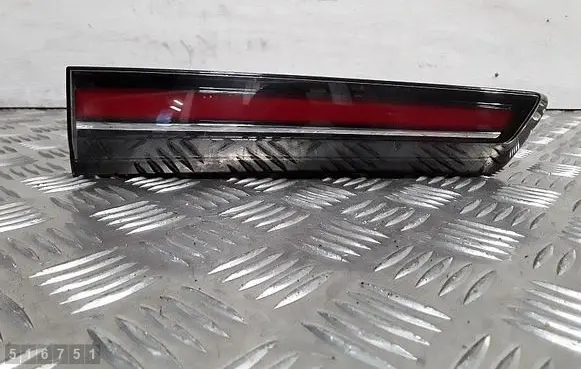Opel Mokka B Tailgate rear/tail lights 9833944480