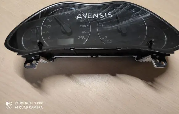 Toyota Avensis T250 Speedometer (instrument cluster) 8380005632