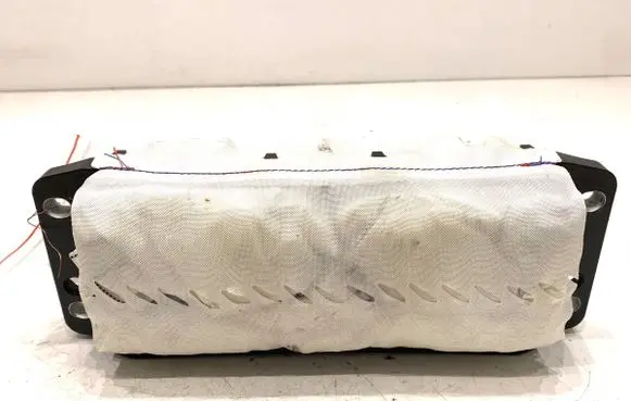 Passenger airbag