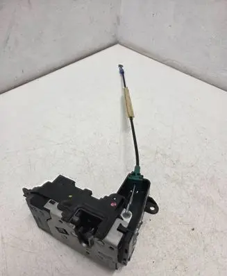 Opel Zafira B Front door lock 13210748 PH0110