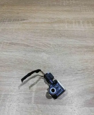 Mercedes-Benz B W246 W242 Airbag deployment crash/impact sensor A1668210151 56054085AA