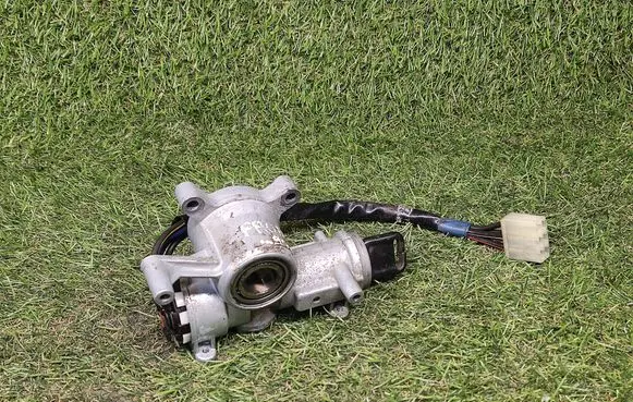 Opel Frontera A Ignition lock 337184