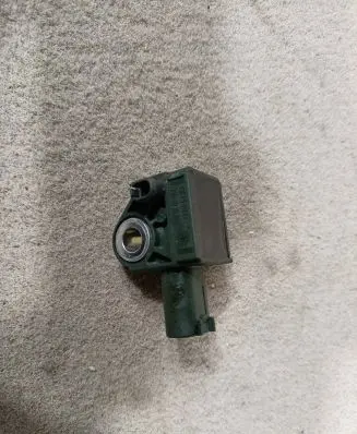 Chrysler Town & Country V Airbag deployment crash/impact sensor 04606958AB