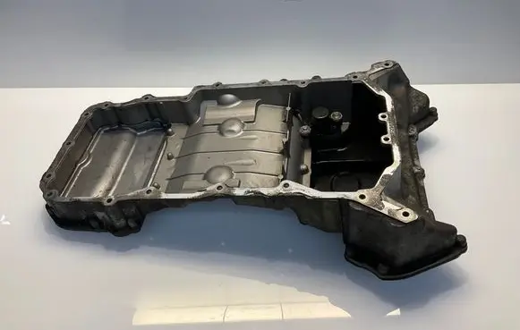 Mercedes-Benz C AMG W204 Oil sump A1560142102 4047019R00 1560142102