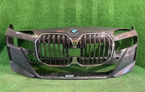 BMW 7 G70 Front bumper