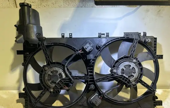 Opel Insignia A Fan set P8660004 13223019