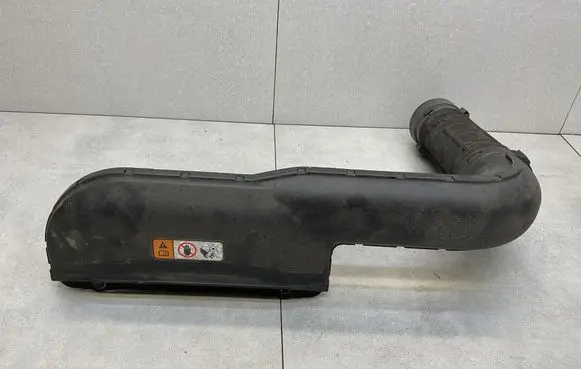 Hyundai i40 Air intake duct part 282103Z050