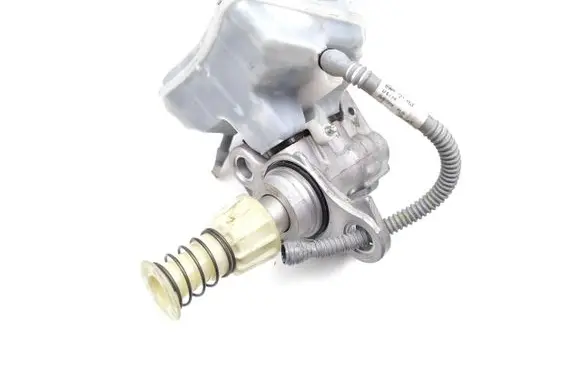 Volkswagen Scirocco Master brake cylinder 8W0611301