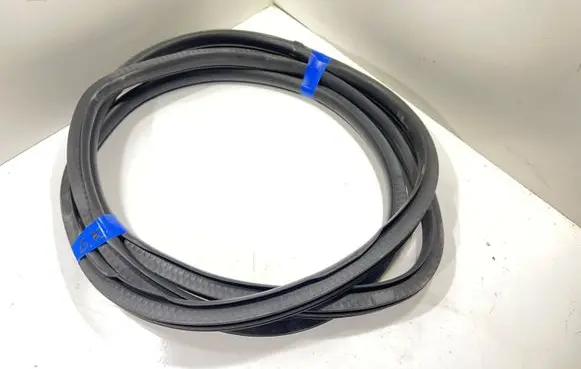 Dodge Durango III Rear door rubber seal (on body) 