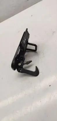 Volkswagen PASSAT B6 Engine bonnet/hood lock/latch loop/hook 3c0823480