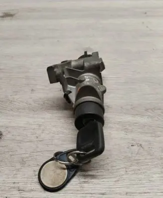 Audi A4 S4 B5 8D Ignition lock 4D0905851