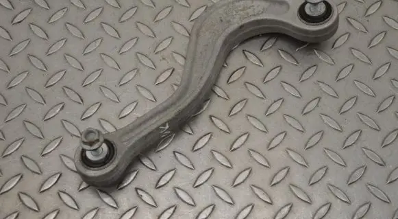 Rear upper control arm/wishbone