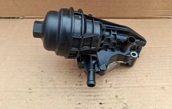 Mercedes-Benz A W176 Oil filter mounting bracket A2701800810