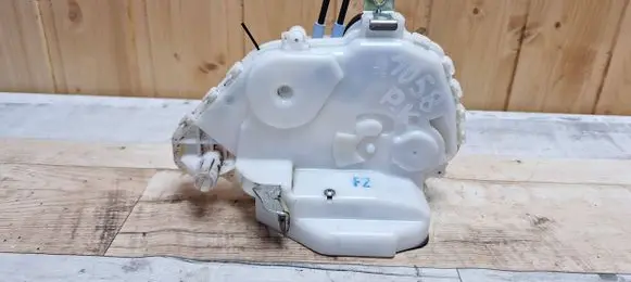 Honda Civic Front door lock