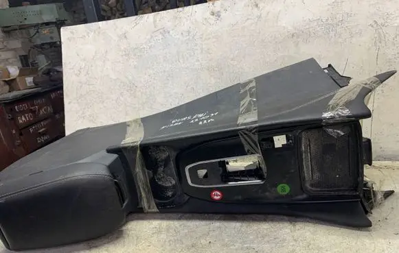 Nissan Qashqai J12 Center console