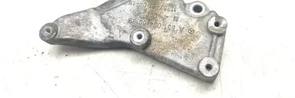 Mercedes-Benz E W212 Engine mounting bracket A6510940039 11387010411 4002