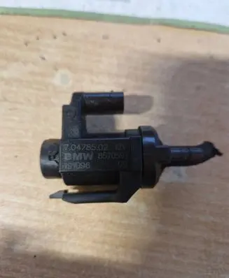 Vacuum valve