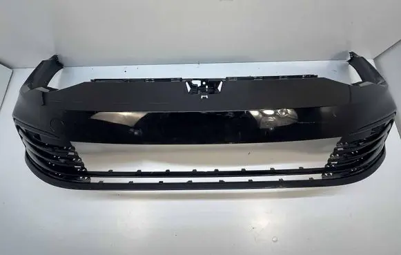 Volkswagen Golf VIII Front bumper 5H0807221H 5H0807221