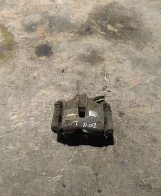 Peugeot 208 I Front brake caliper 