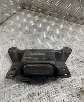 Seat Leon (5F) Engine mount bracket 5Q0199555BH