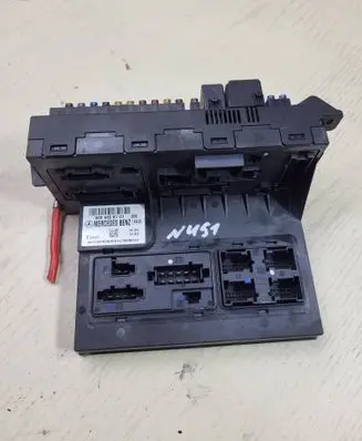 Mercedes-Benz E W211 SAM control unit 0025458701