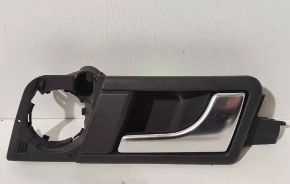 Audi A2 Rear door interior handle 8Z0839020 E040333522